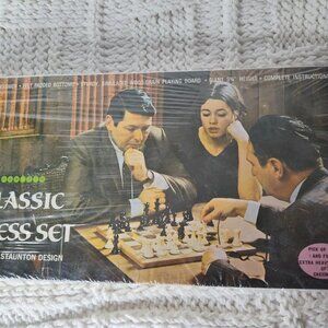 VINTAGE BAR-ZIM 1967 CLASSIC CHESS SET COMPLETE IN BOX STAUNTON DESIGN #1425